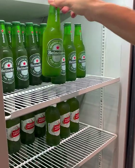 Geladeira de cervejas do lounge